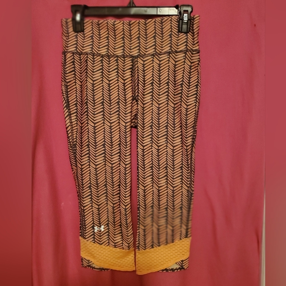 #2085 Under Armour leggings - Picture 1 of 6